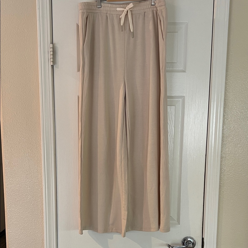 Women's Cream Wide-Leg Pants X Large